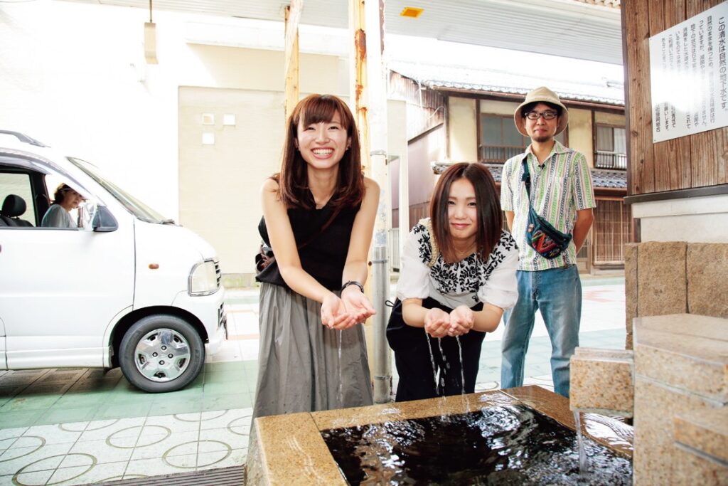 “A Stroll in Nishi-Maizuru” with a Worker from Isaza Hall