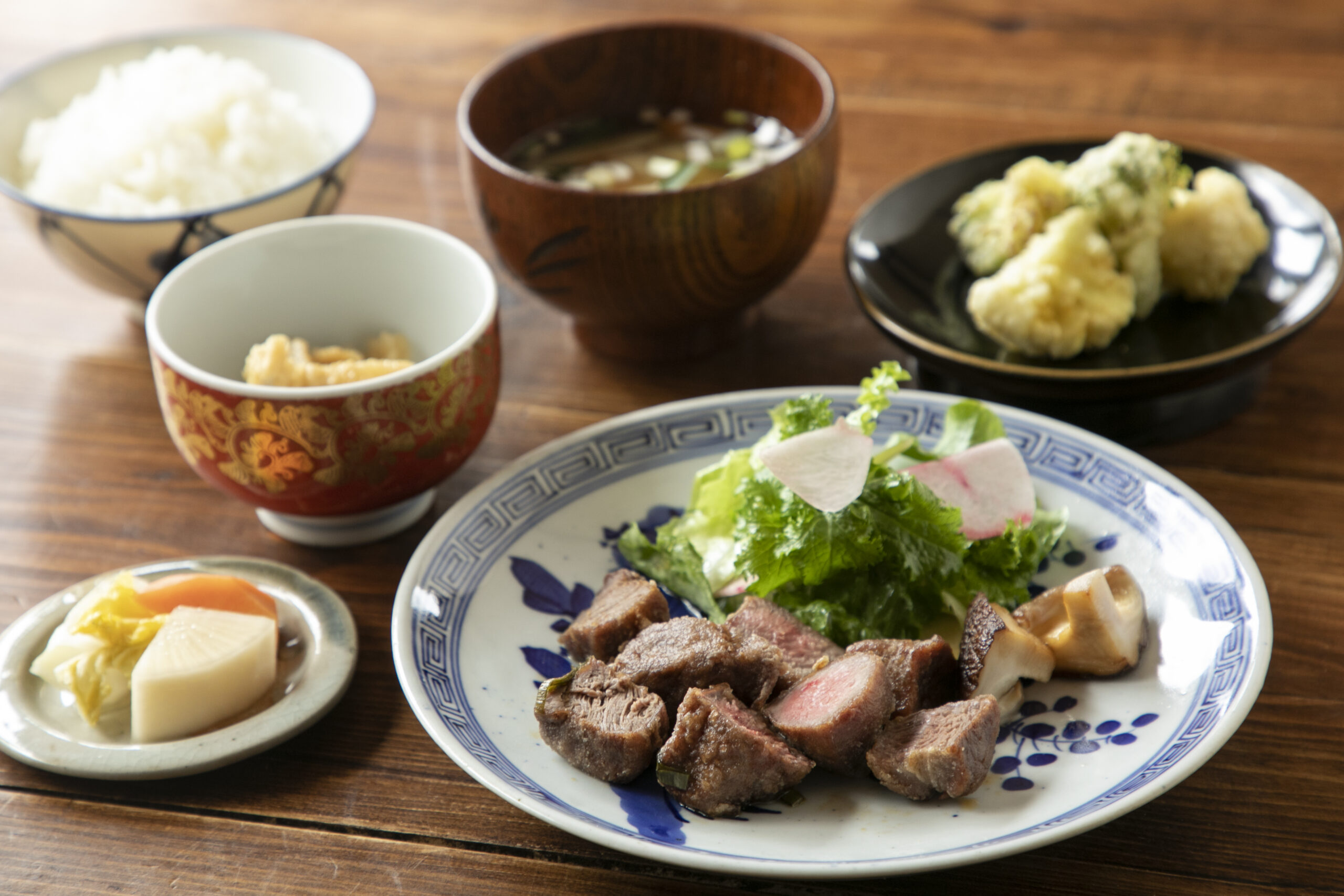 Meal set at Yamanoue Shokudo